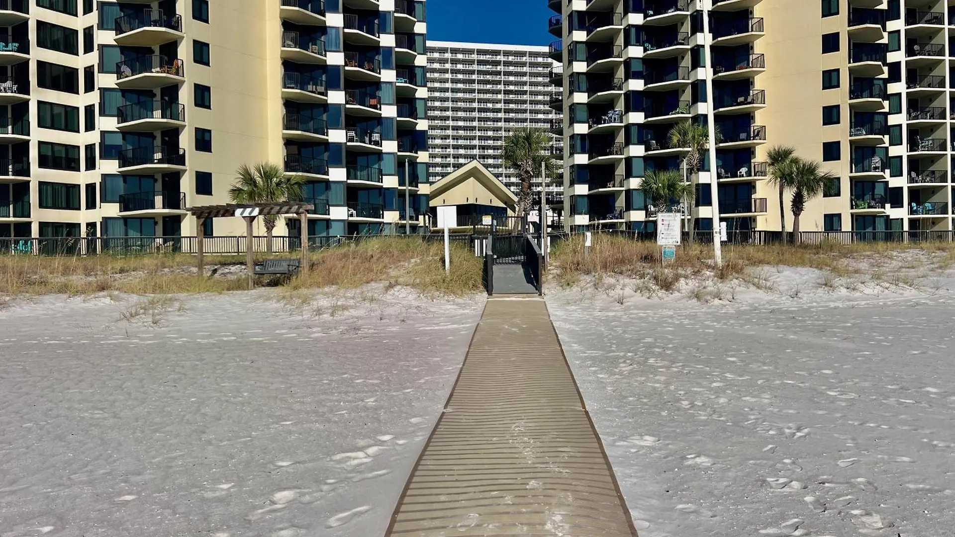 Sunbird Resort! Stunning Remodeled Beachfront Condo! Free Beach Chair Service! By Dolce Vita Pcb! 巴拿马城 美国