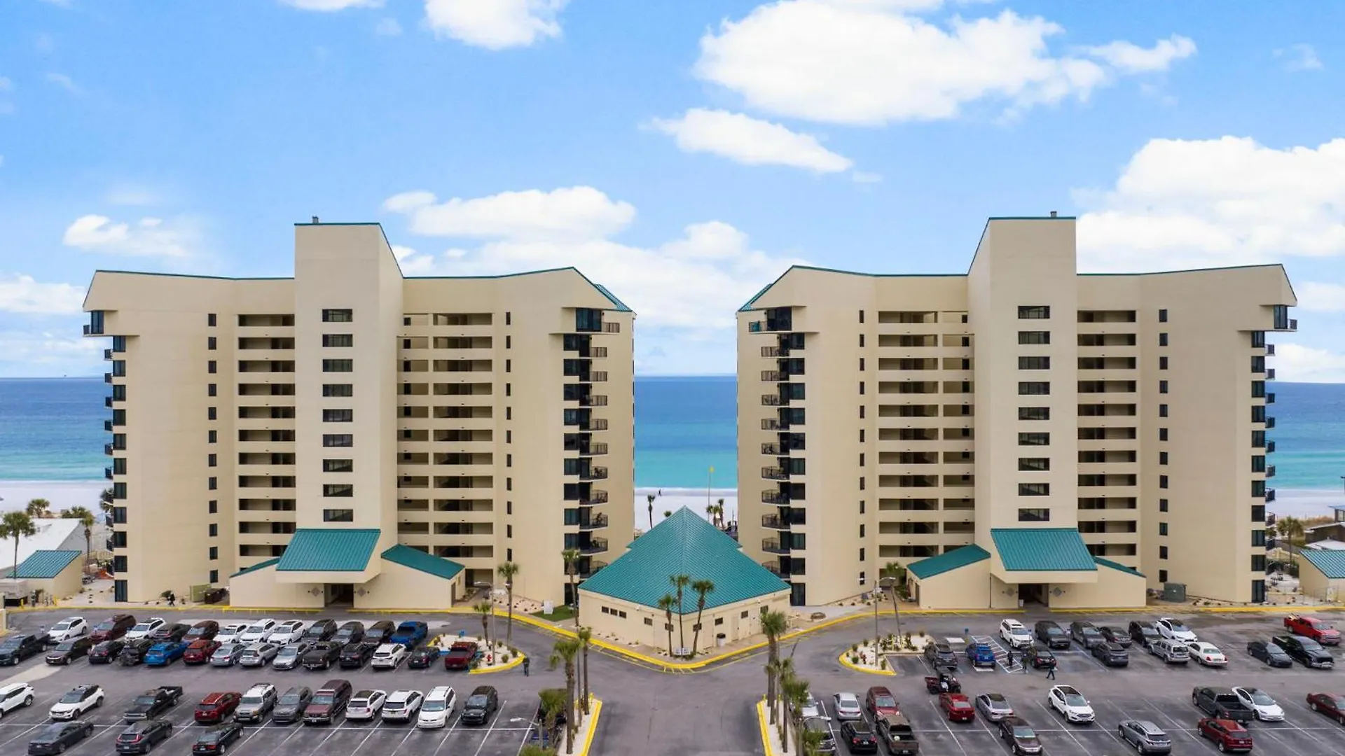 Sunbird Resort! Stunning Remodeled Beachfront Condo! Free Beach Chair Service! By Dolce Vita Pcb! Panama City Beach Apartment