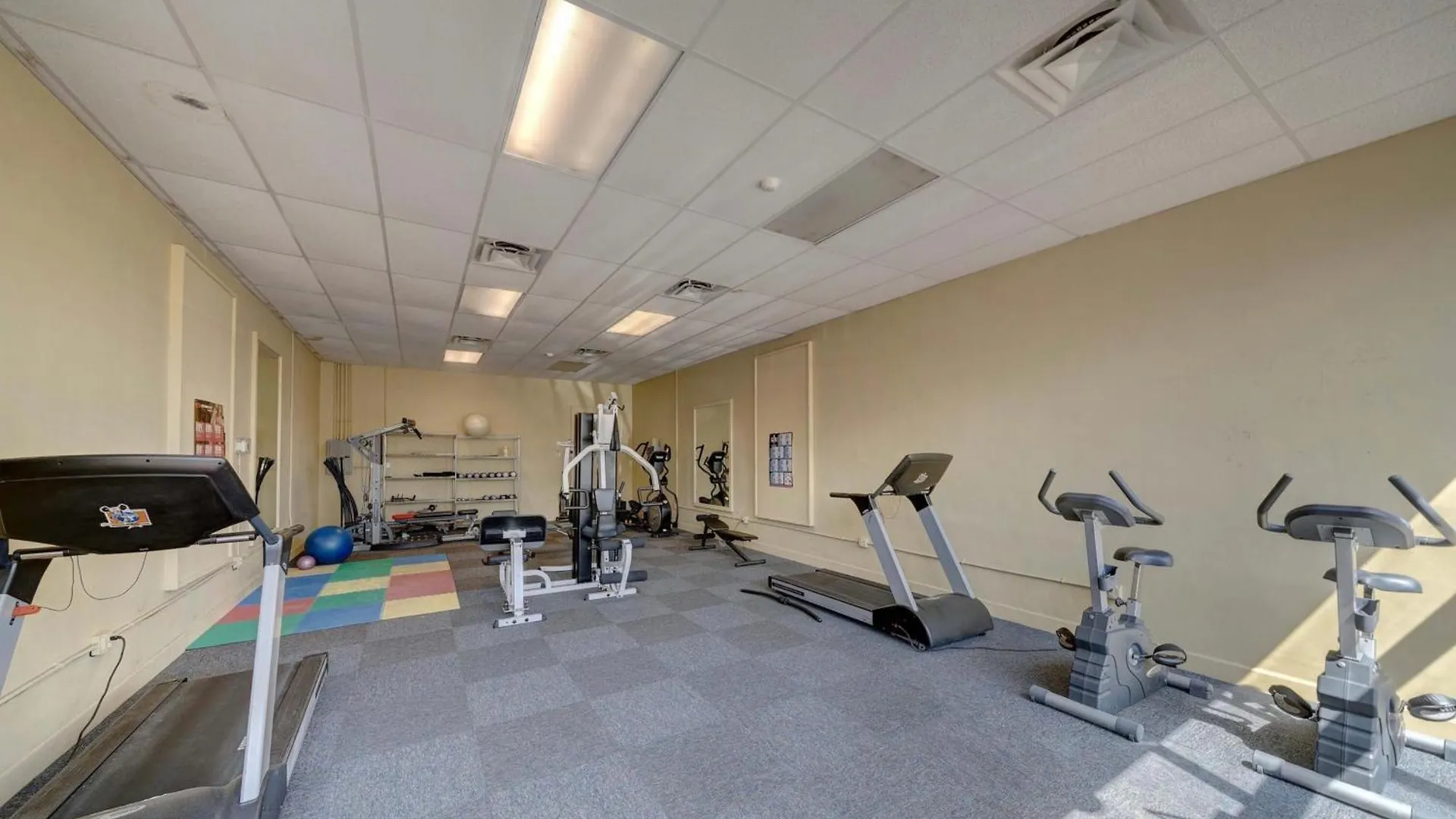Sunbird Resort! Stunning Remodeled Beachfront Condo! Free Beach Chair Service! By Dolce Vita Pcb! Panama City Beach