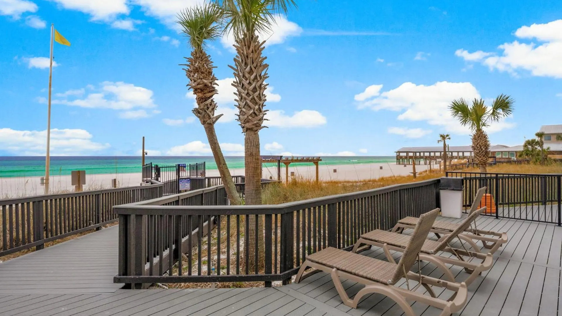 アパート Sunbird Resort! Stunning Remodeled Beachfront Condo! Free Beach Chair Service! By Dolce Vita Pcb! パナマシティービーチ 米国