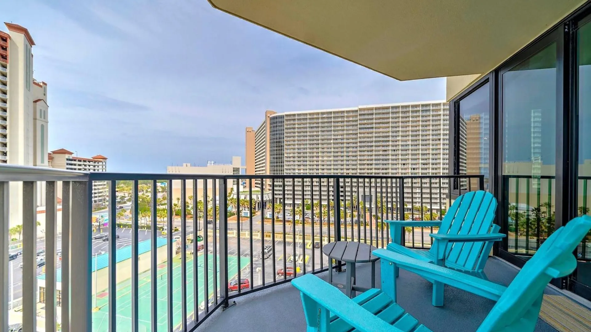 Sunbird Resort! Stunning Remodeled Beachfront Condo! Free Beach Chair Service! By Dolce Vita Pcb! パナマシティービーチ 米国